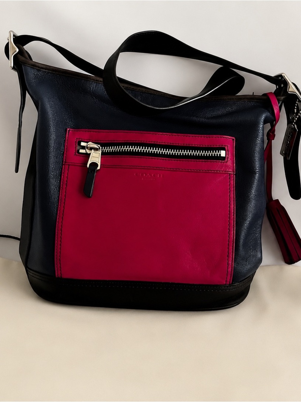 Coach Legacy
Colorblock Leather Zip
Top Shoulder Bag
F19889
